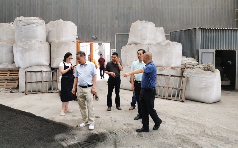 泸州市公路局领导在旌辰沥青混凝土有限公司调研指导工作(图4) 泸州市公路局领导在旌辰沥青混凝土有限公司调研指导工作(图4)